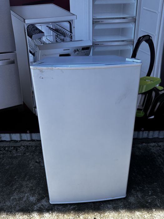 Холодильник студентський