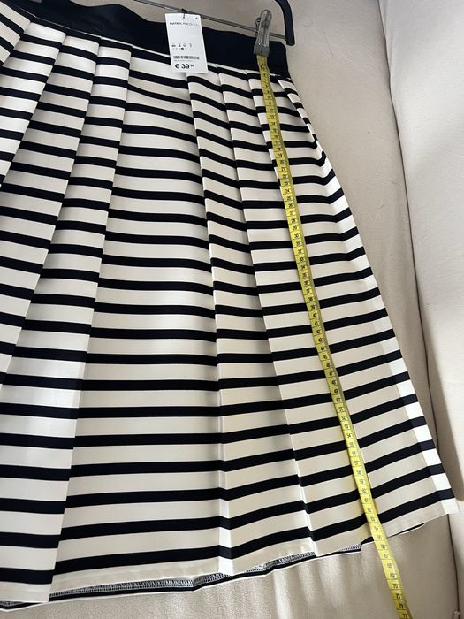 Saia listrada. Elegante.