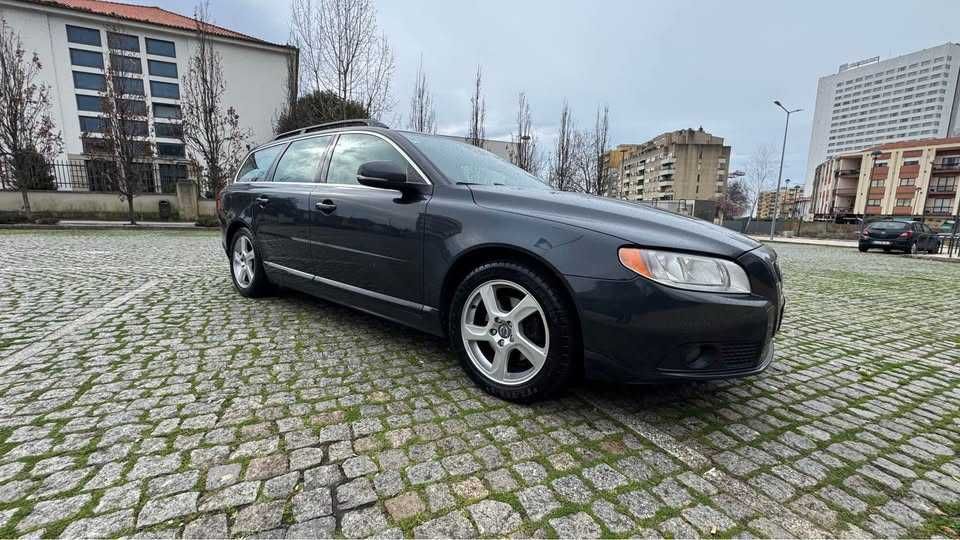 VOLVO V70 GPS Integrado e Mala elétrica