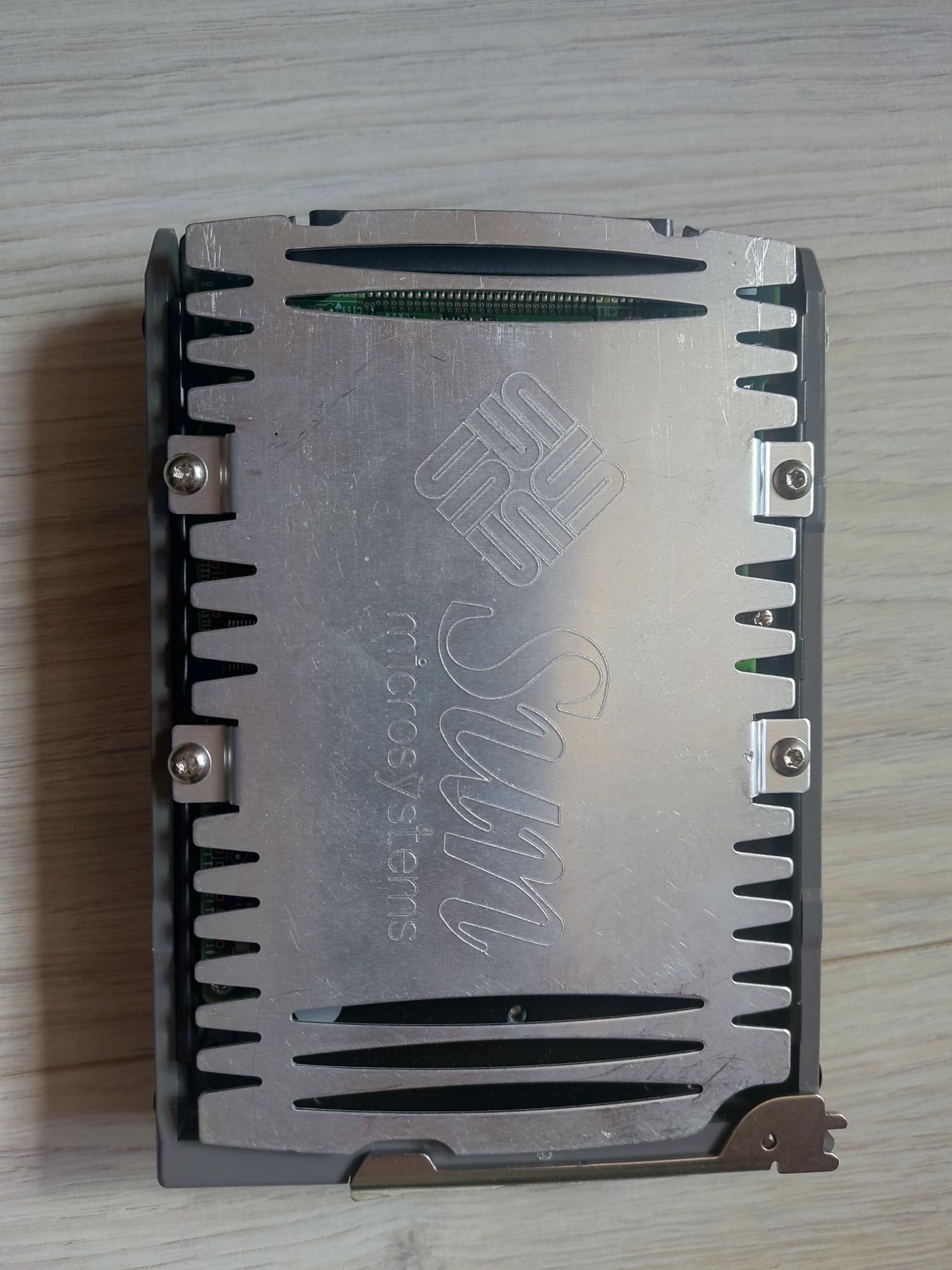 Dysk serwerowy FUJITSU 73GB 10K SCSI MAP3735NC-U4