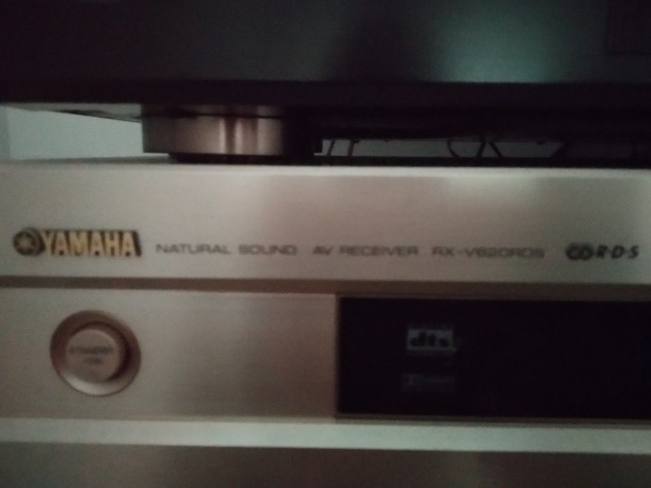 Amplificador Yamaha RX-V620 RDS