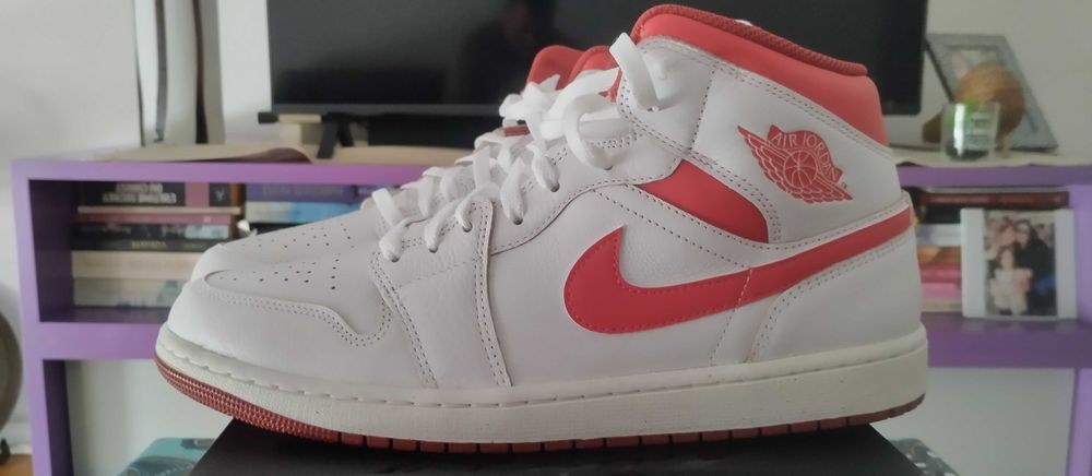 Nike Jordan 1 Mid Novos na caixa