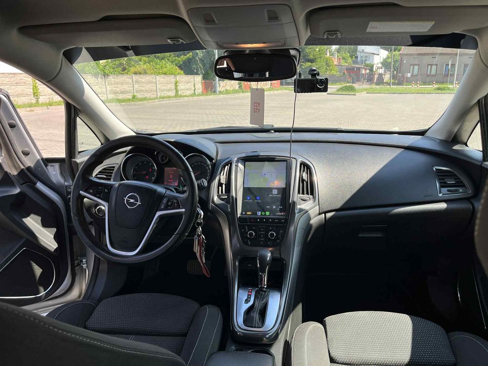 Opel Astra J 1.4 turbo Kombi Super stan