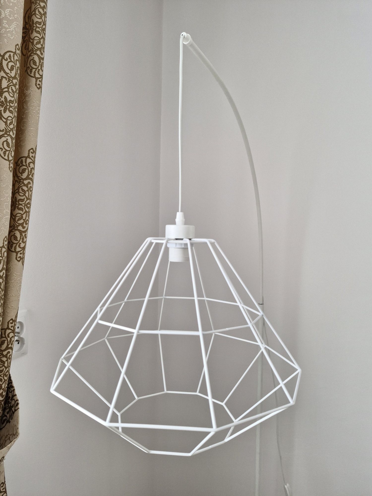 Lampa wolno stojąca