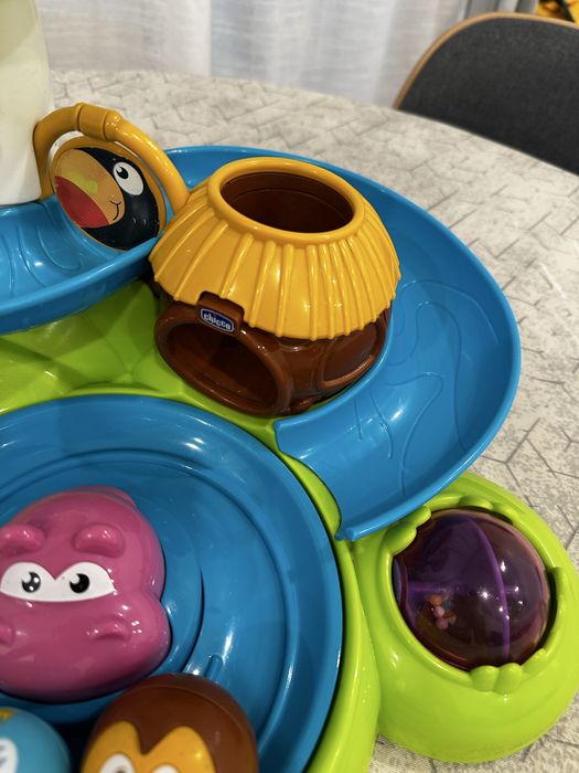 Іграшки для найменших, чудо острів Chicco