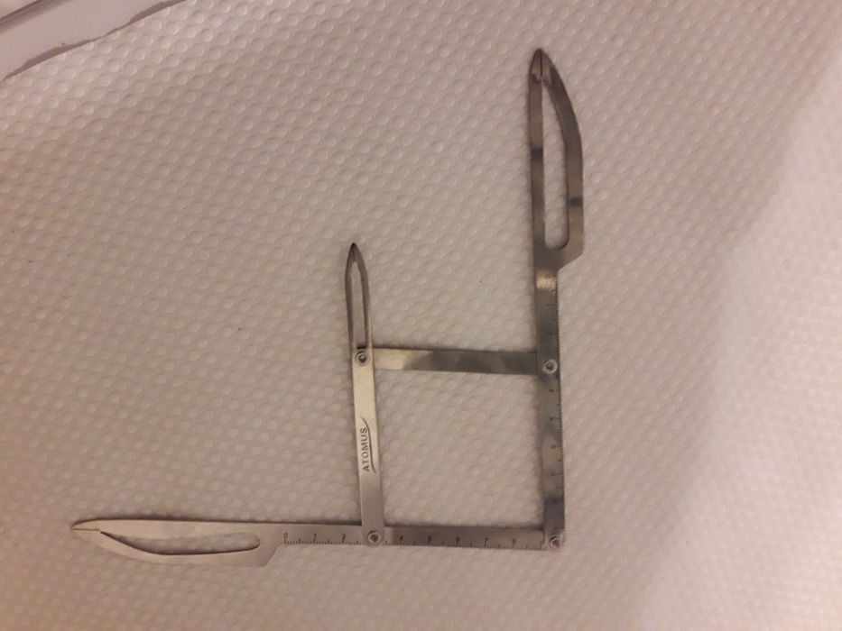 Sprzedam linijkę do brwi