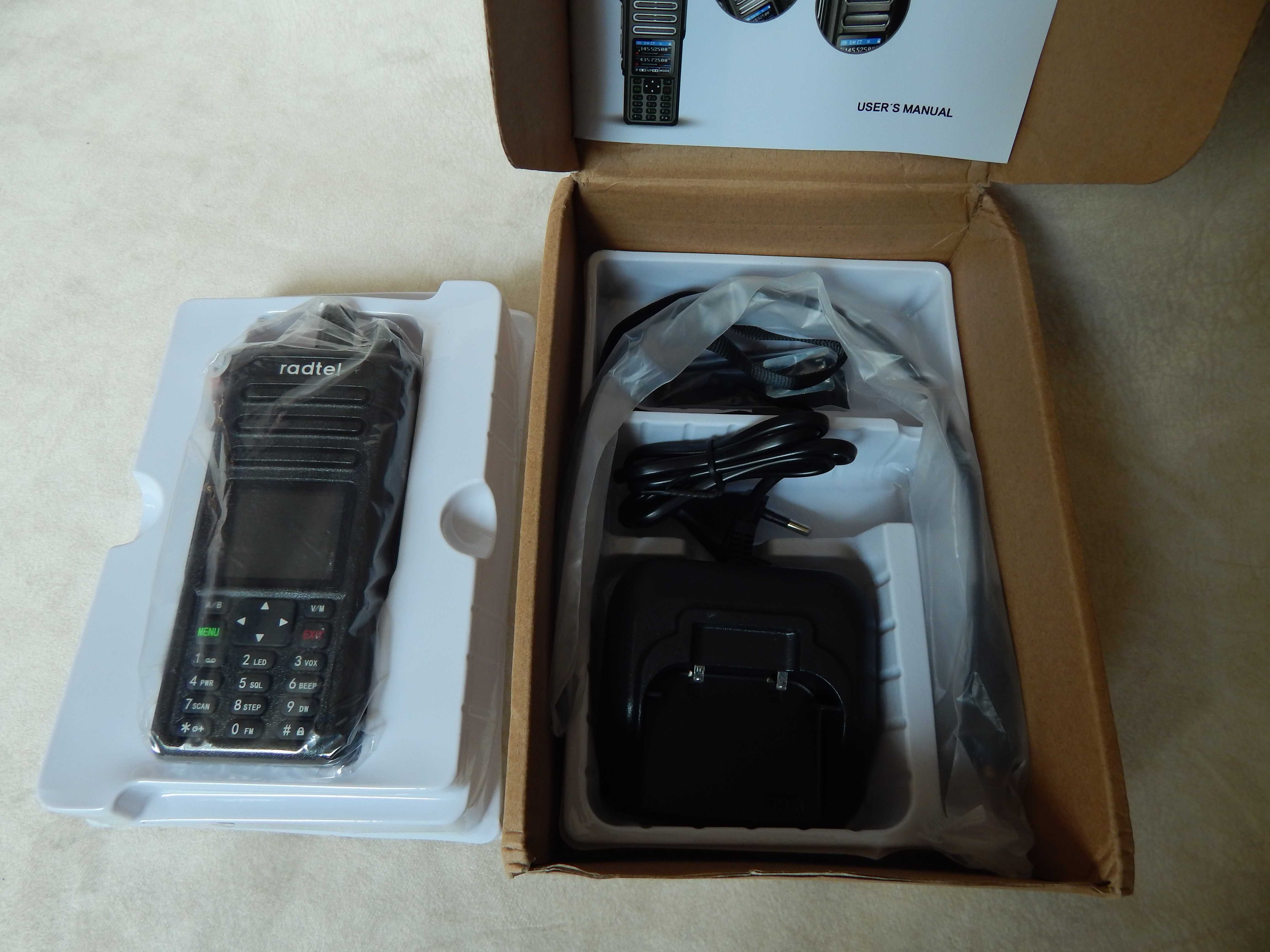 Радиостанция Radtel RT-730 . IP67.  10 - 900 МГц