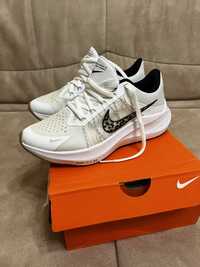 Кроссовки Nike zoom winflo 8 р. 35-36,5