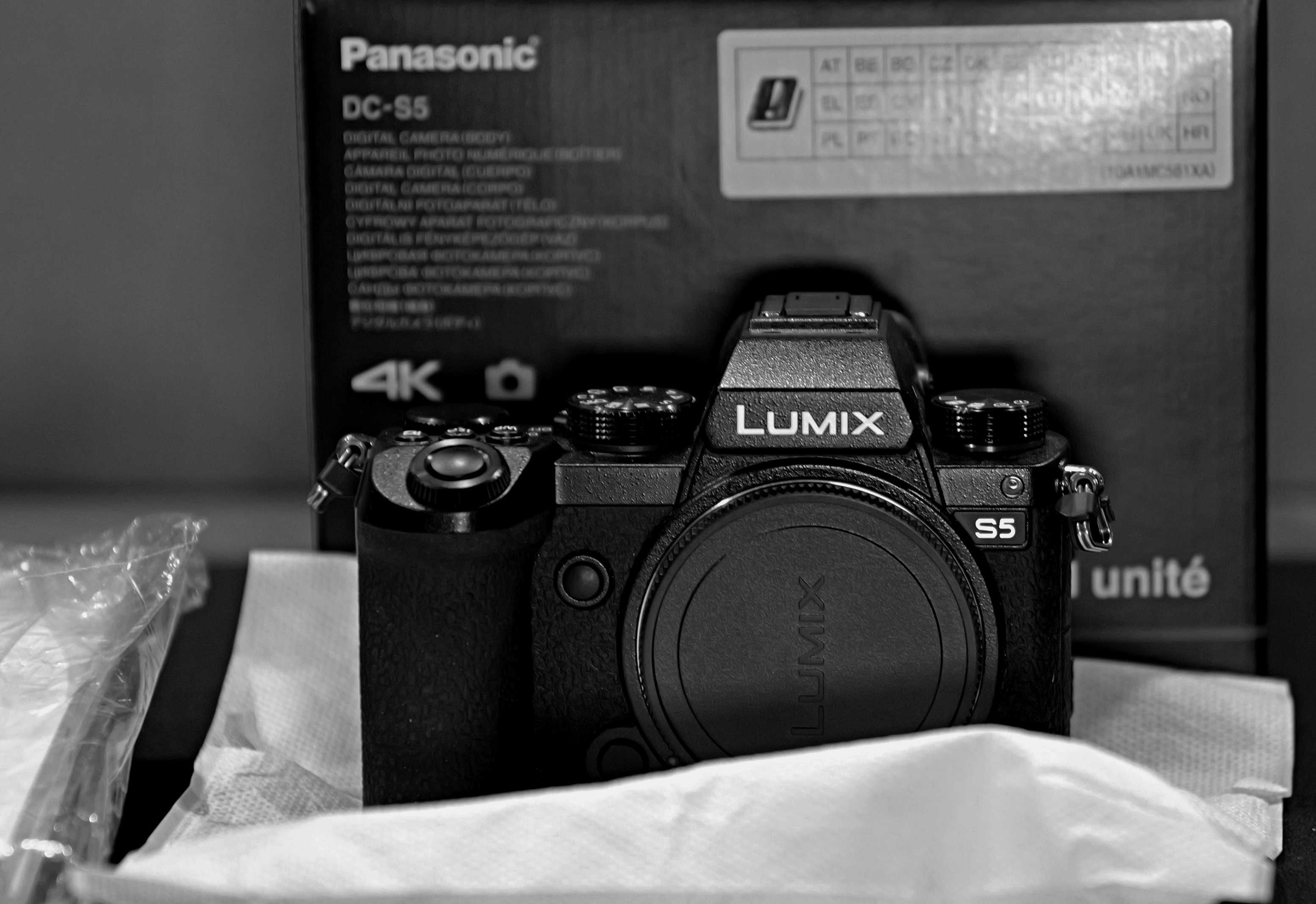 Panasonic LUMIX dc-s5 + obiektyw 50mm f1,8 wszystko nowe