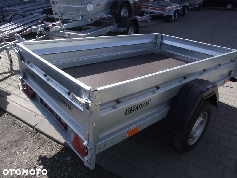 Zaslaw 235 SU  Przyczepka towarowa