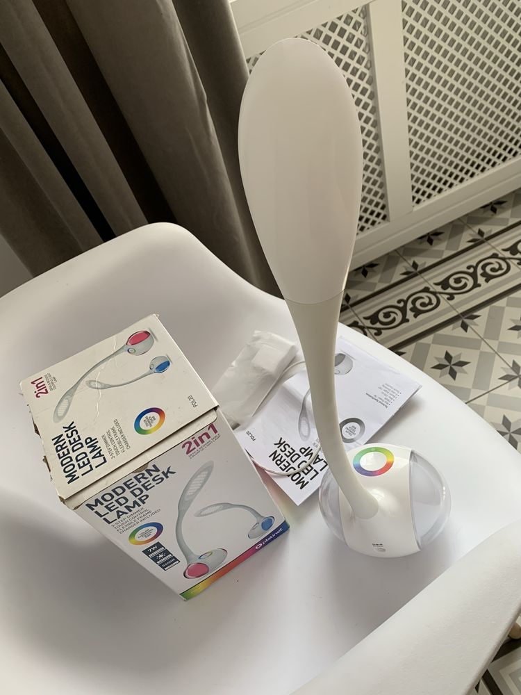 NOWA w pudelku Platinet lampka biurkowa