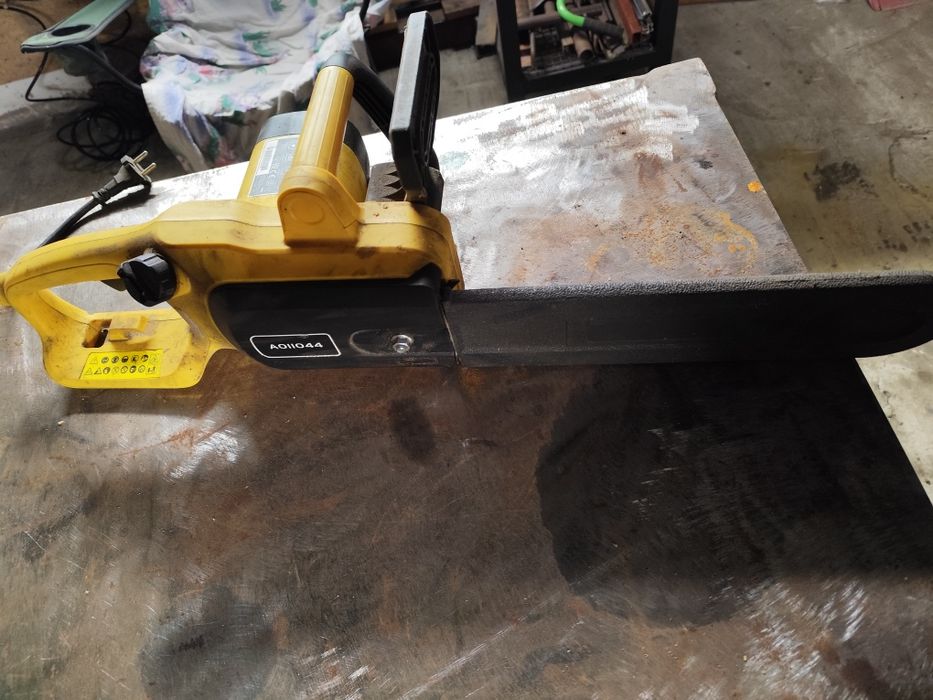 Piła łańcuchowa elektryczna