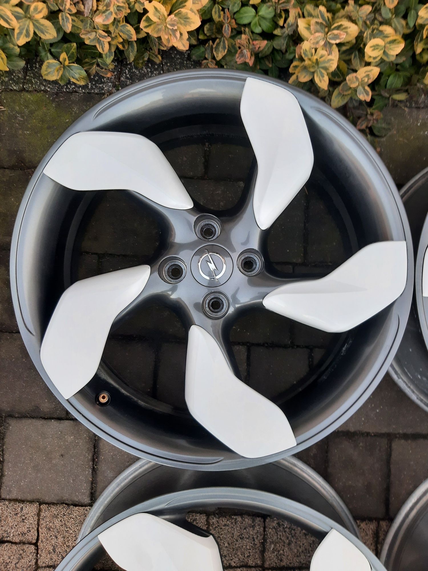 Felgi 18 Opel 4x100 7,5J et47 czujniki