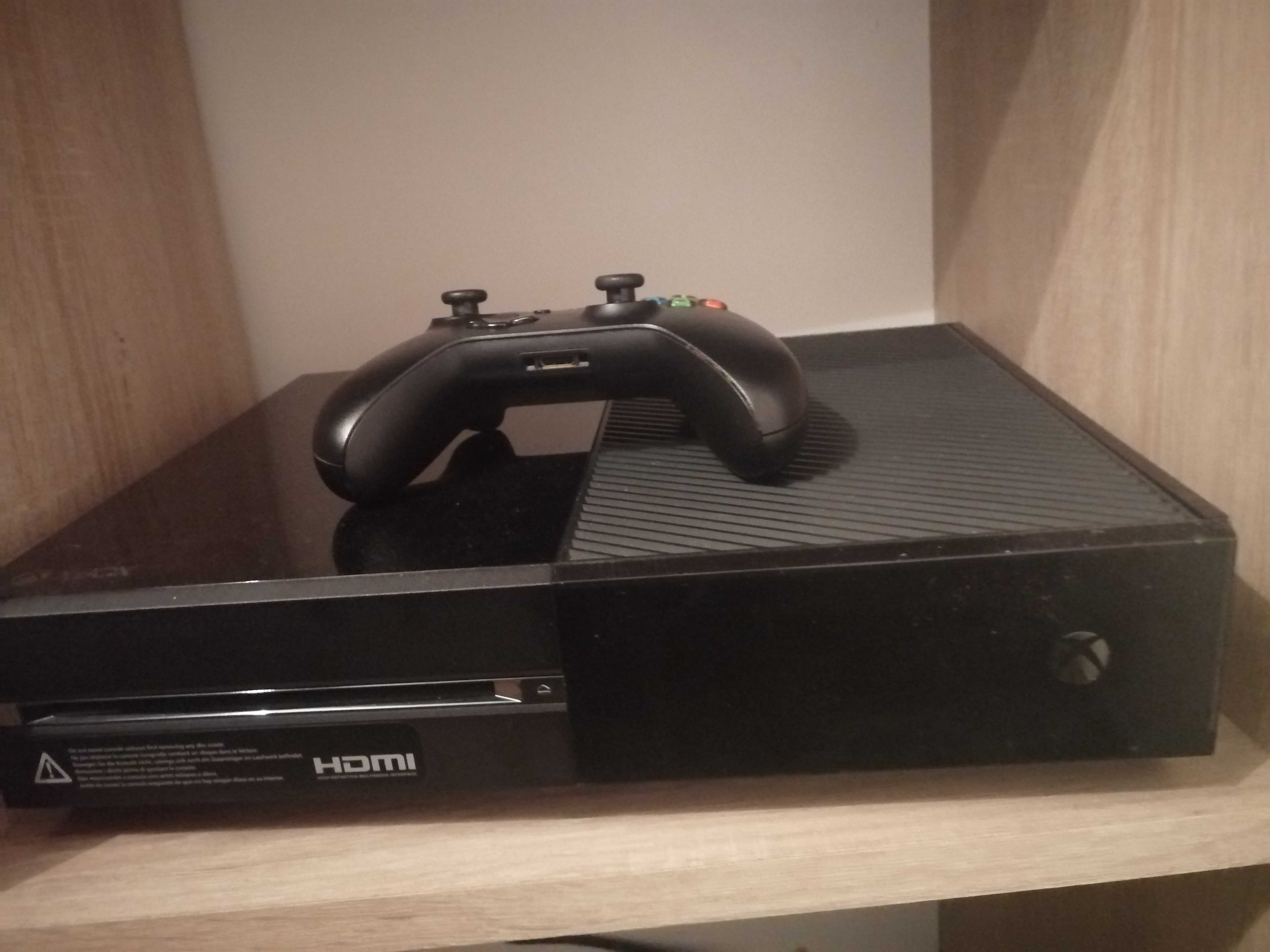 Sprzedam Konsolę Xbox One S 400GB + Pad + 10 Gier np. RD2, Jedi FO