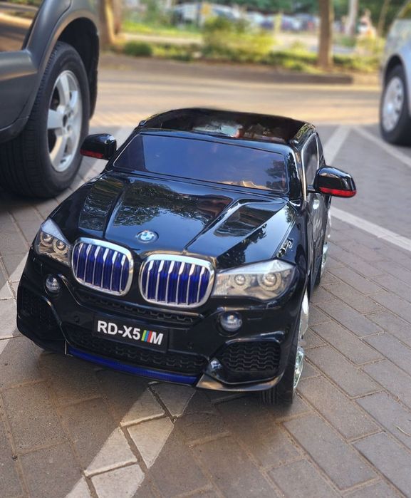 Продам дитячий електромобіль