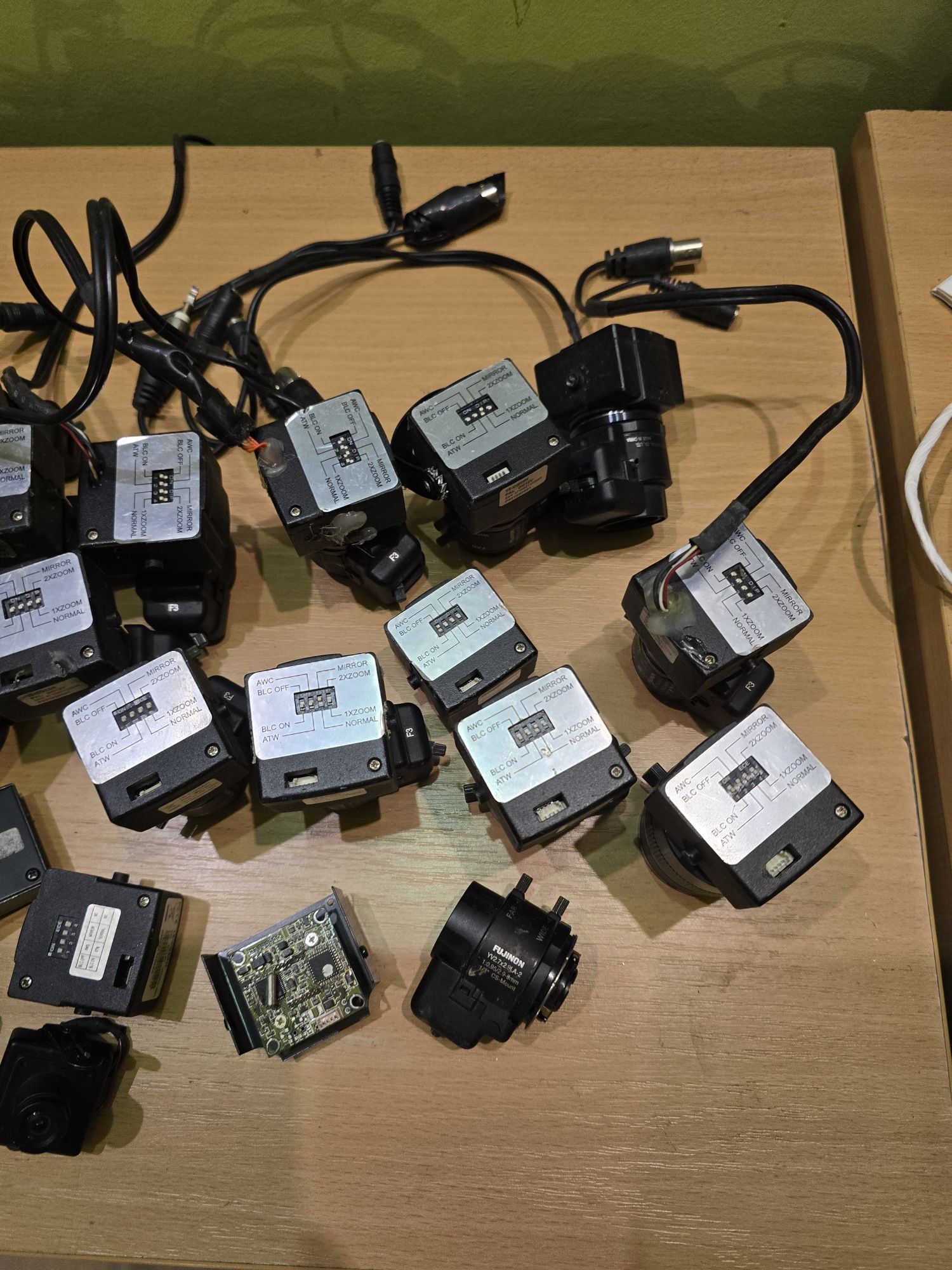 Kamery analogowe CCTV różne Kamery I obiektywy  MIX