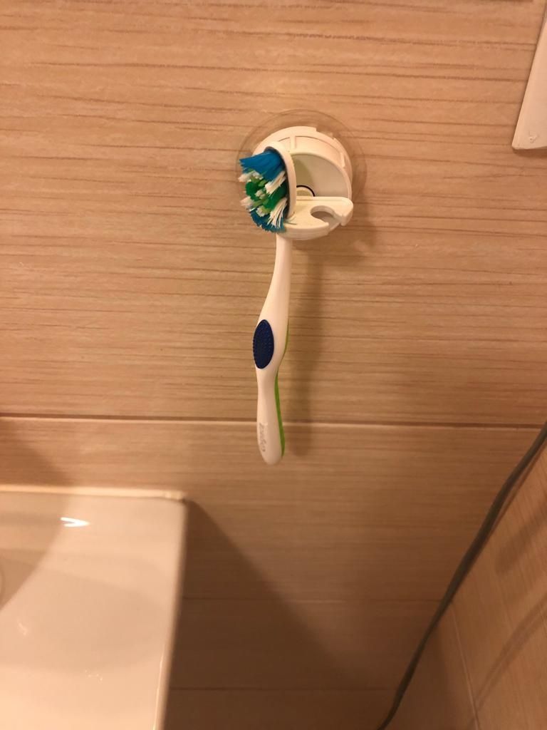 Uchwyt na szczoteczkę do zębów