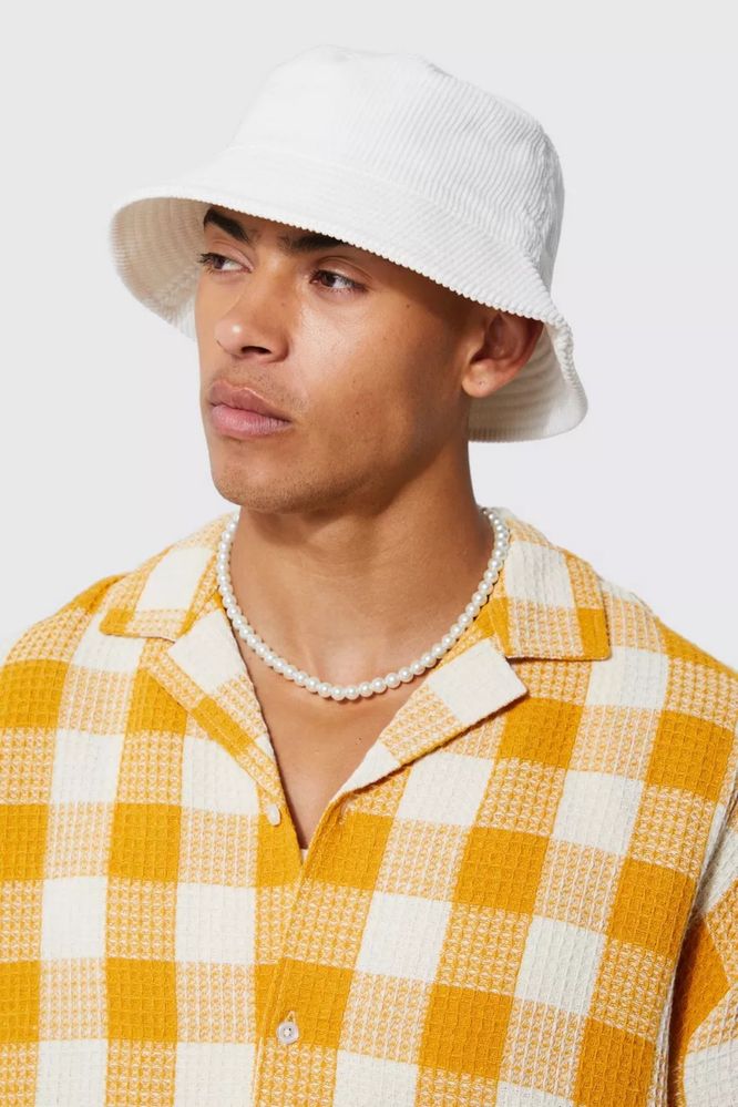 White Bucket Hat Boohoo