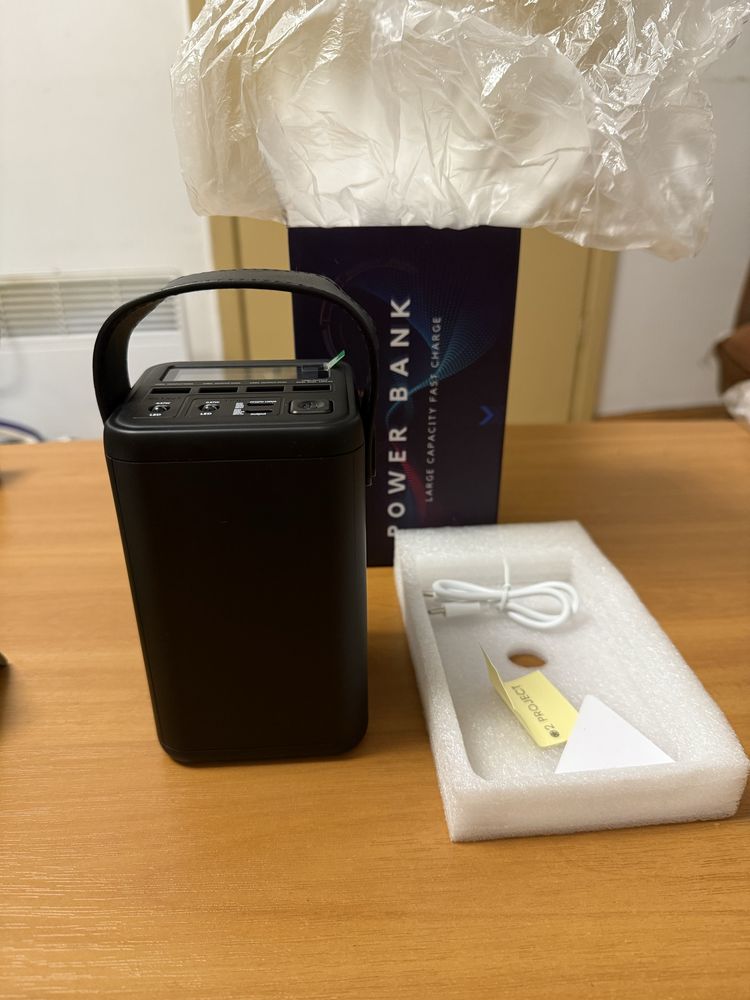 Power bank новий