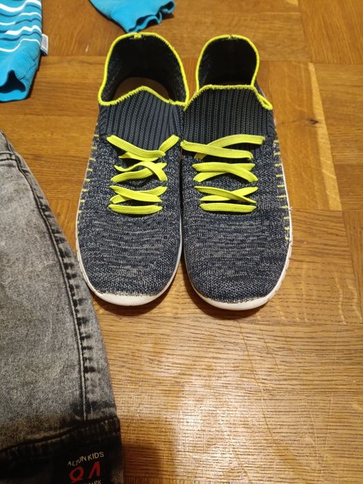 Кросівки -устілка 22 см + одяг