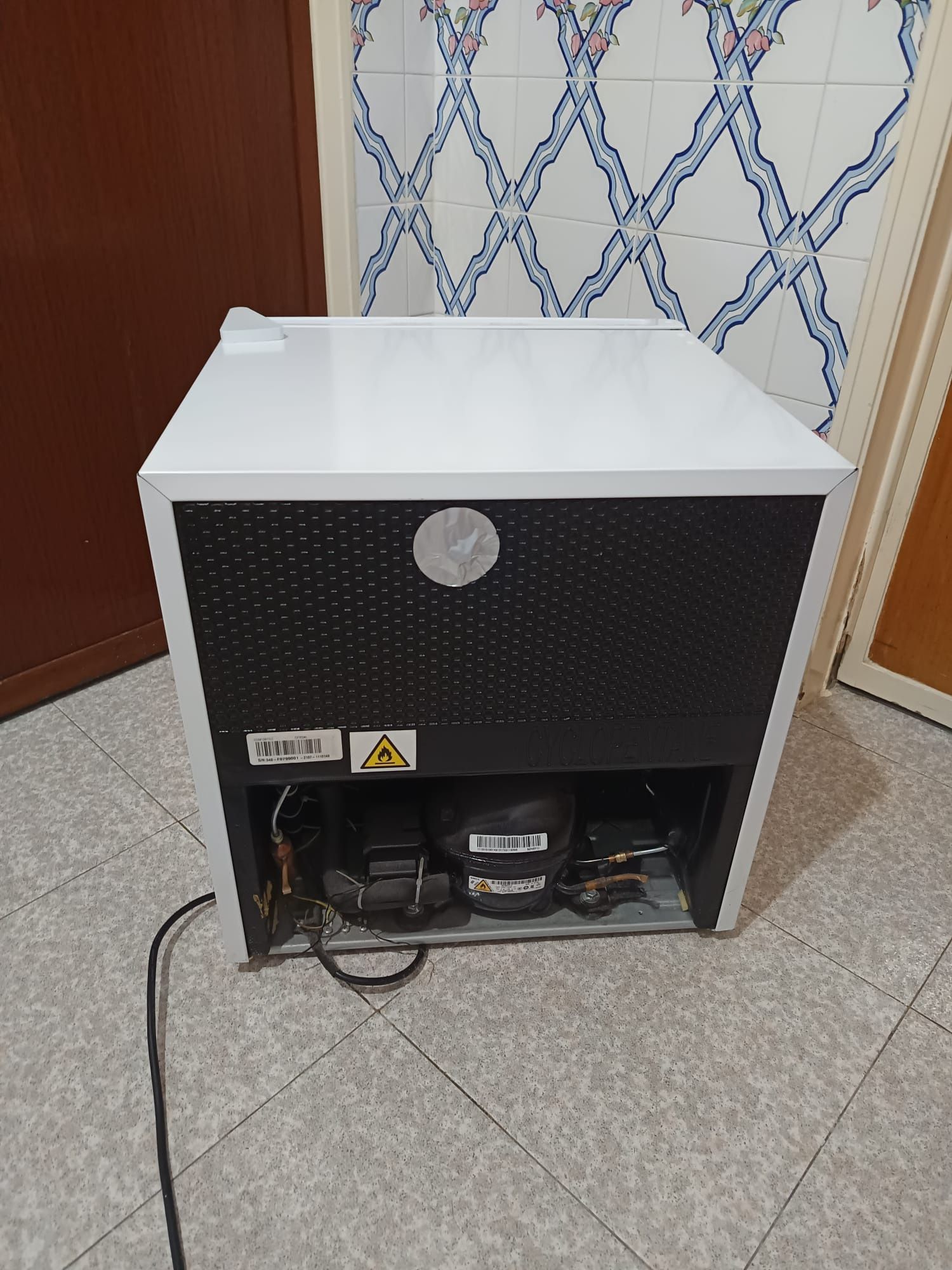 Vendo Frigobar Confortec