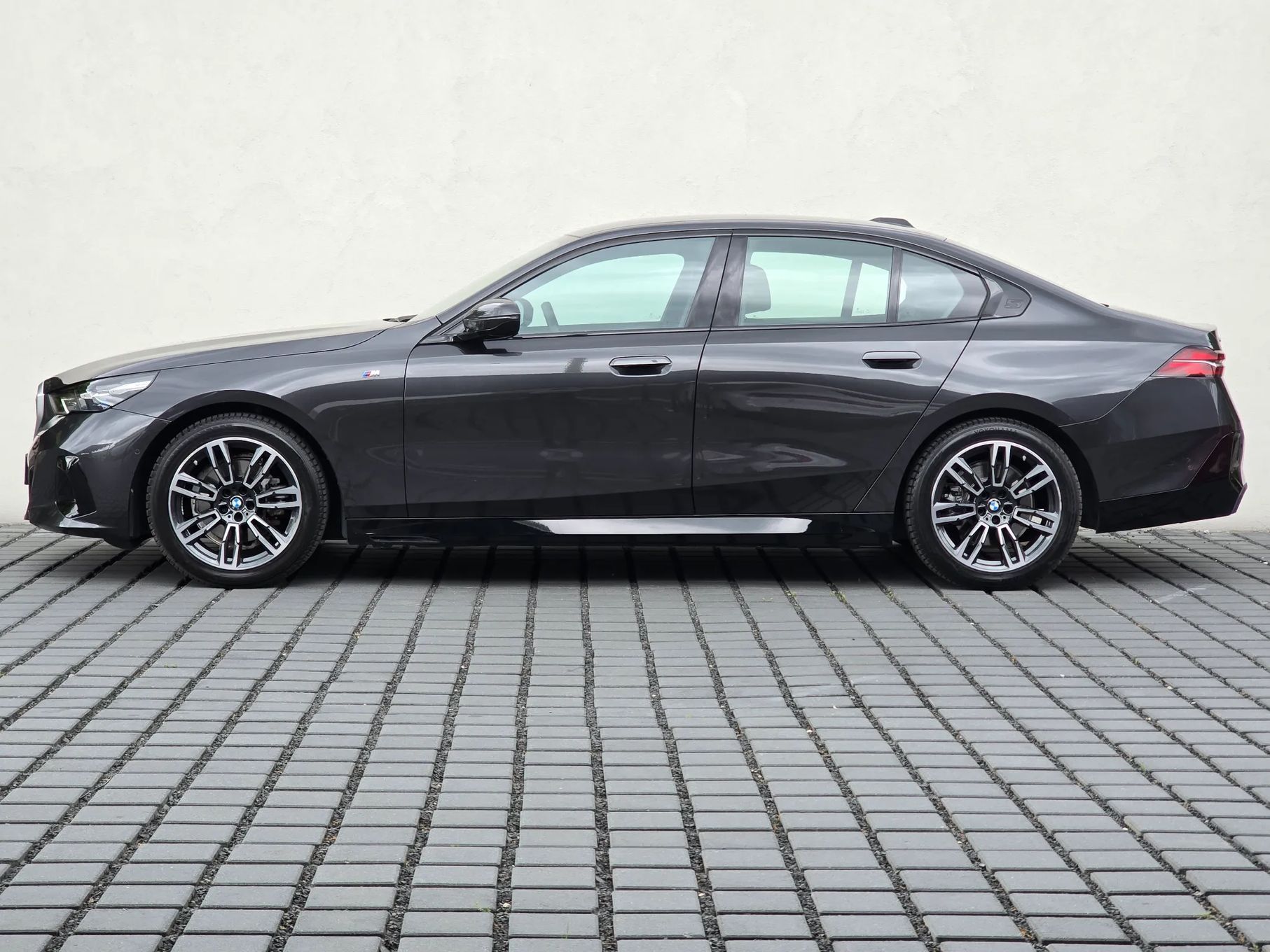BMW Seria 5 BMW 520d xDrive M-Sport / FV 23% / Polski Salon