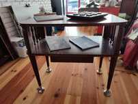 Mesa de apoio em madeira