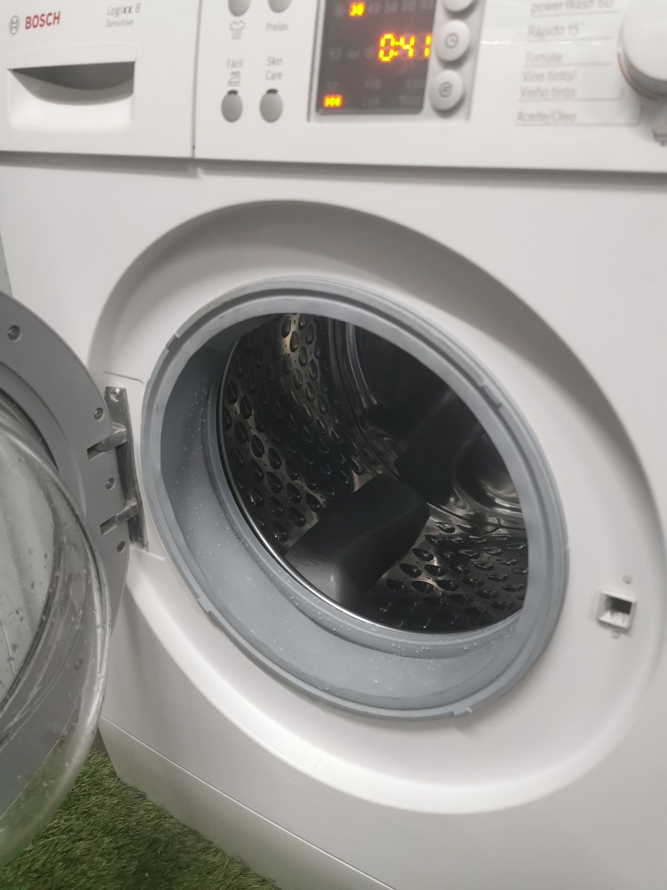 Máquina lavar roupa bosch 8kg  faço entrega
