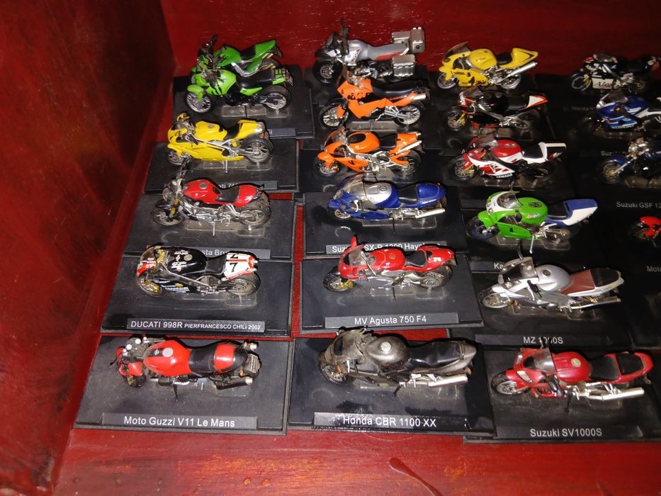 34 grande moto por  6,50 € cada