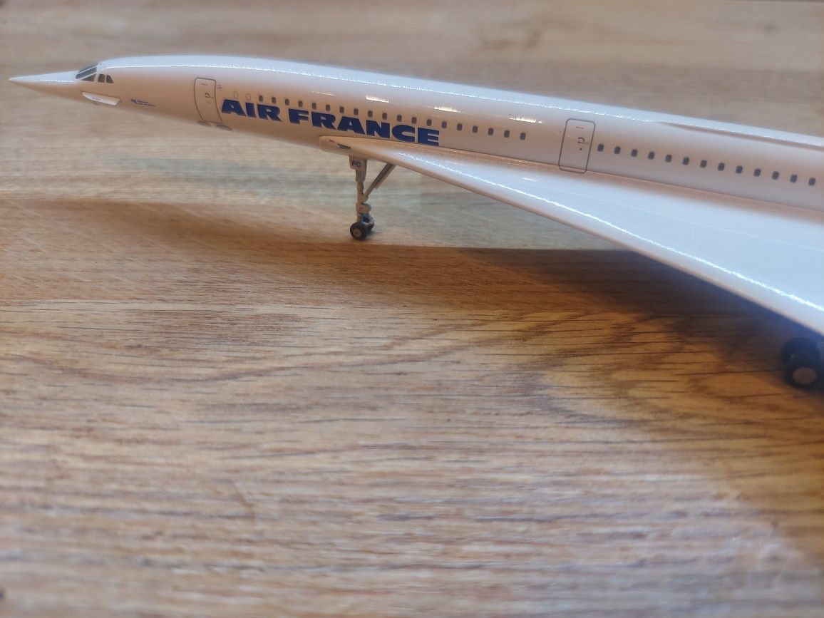 Piękny Concorde w skali 1:200 metalowy model samolotu Hogan Air France