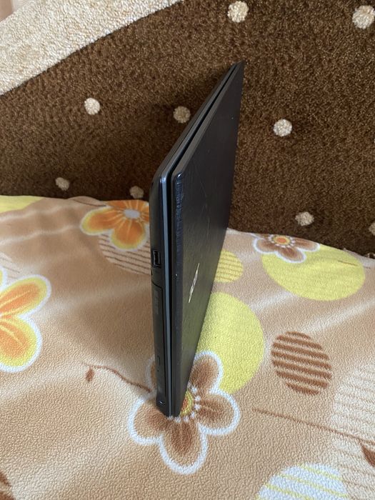 Ноутбук Acer Aspire e15 E5-573 Дешево! Під відновлення