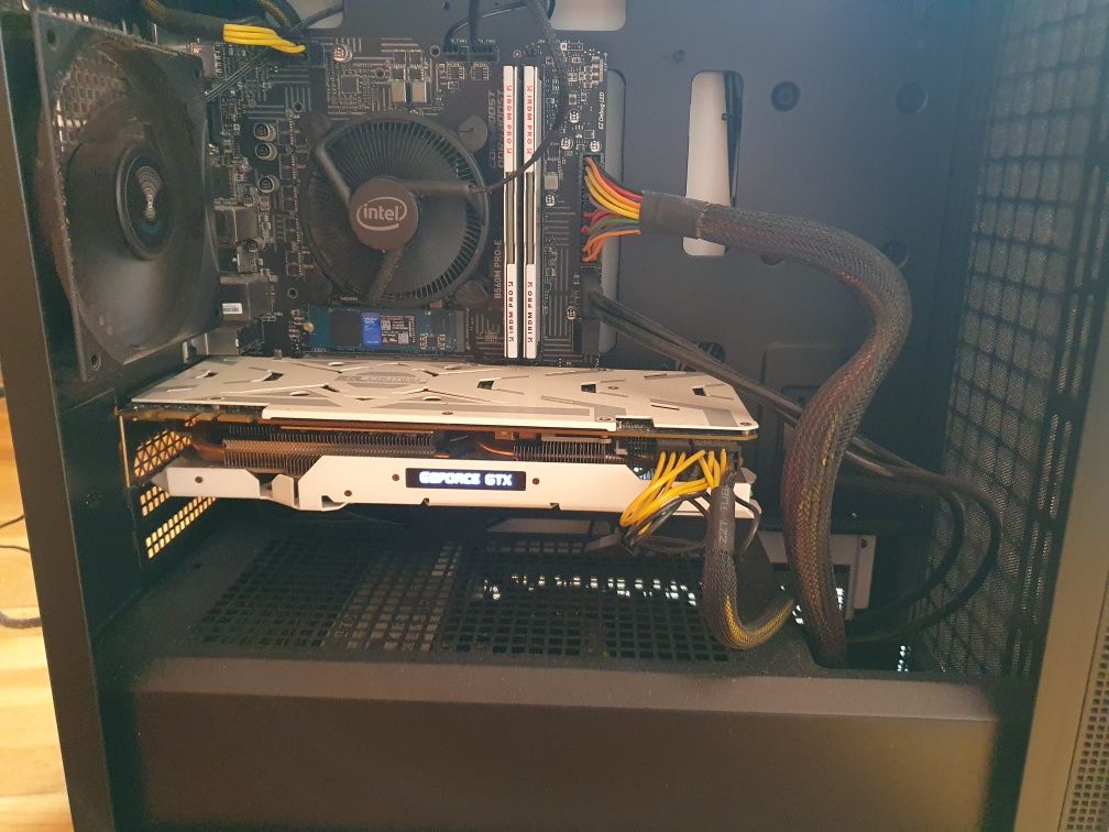 Komputer GTX 1080 Ti Intel Core i5 11400 RAM 32 GB