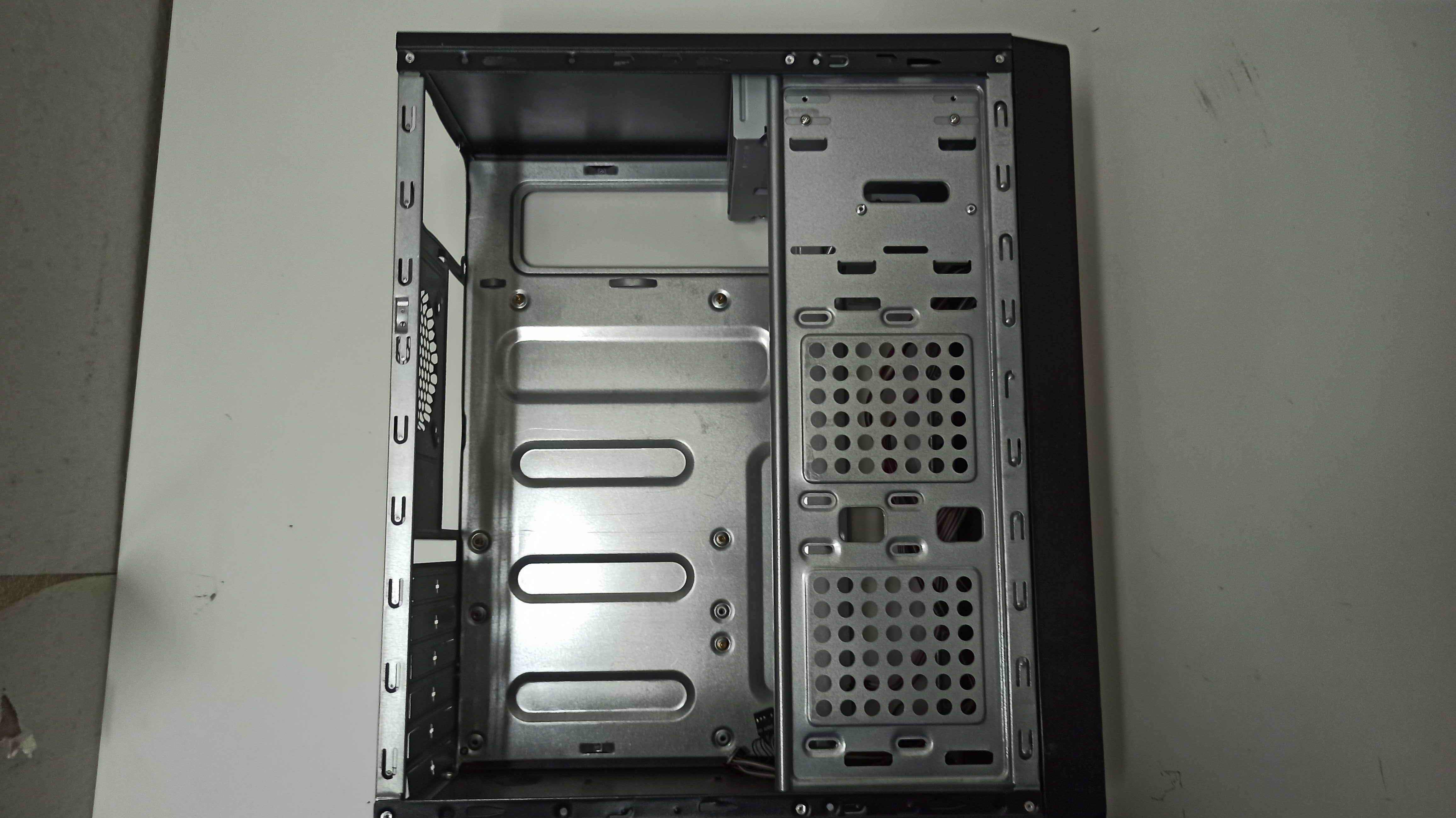 Obudowa Logic mini-tower