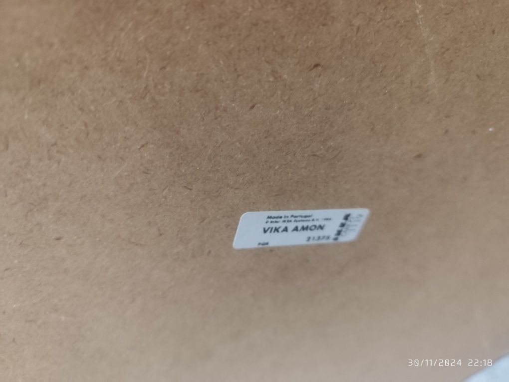 Secretaria IKEA com pés aço