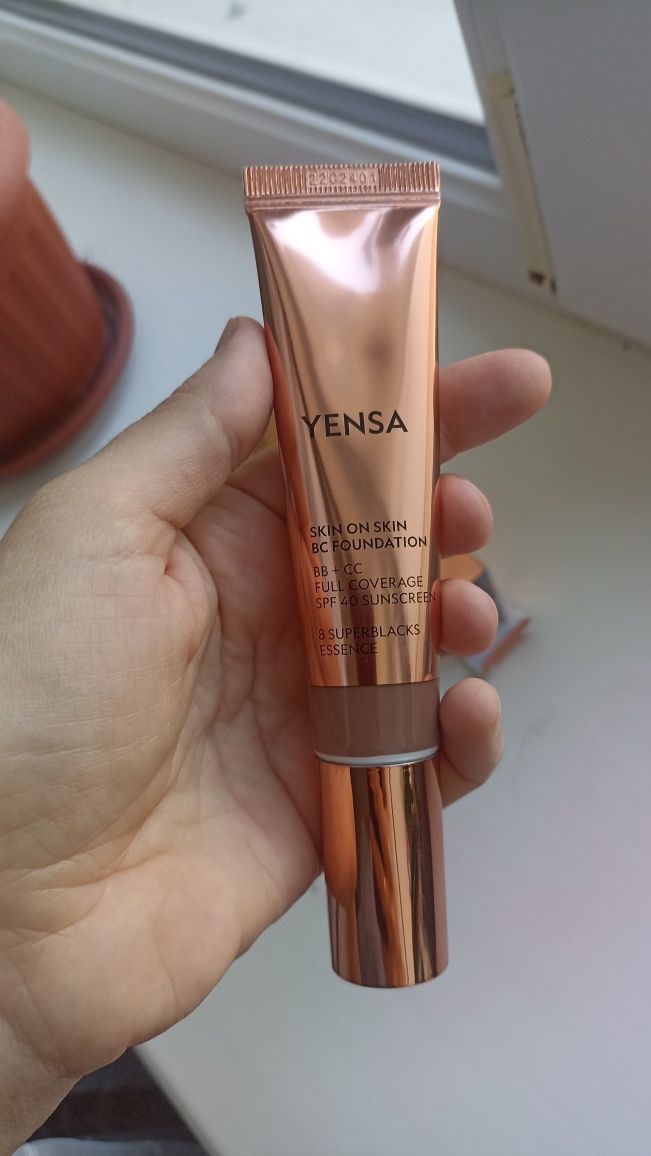 Тональний крем Yensa(мулатка)