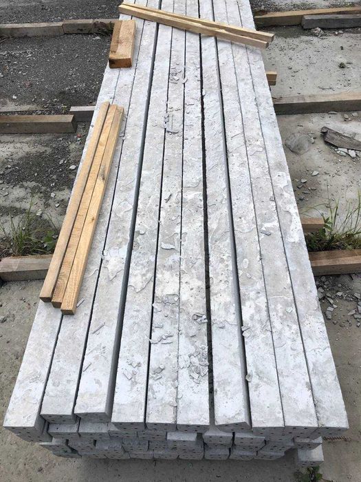 залізобетонні стовпи