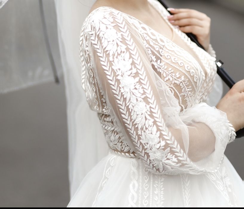 Весільна сукня