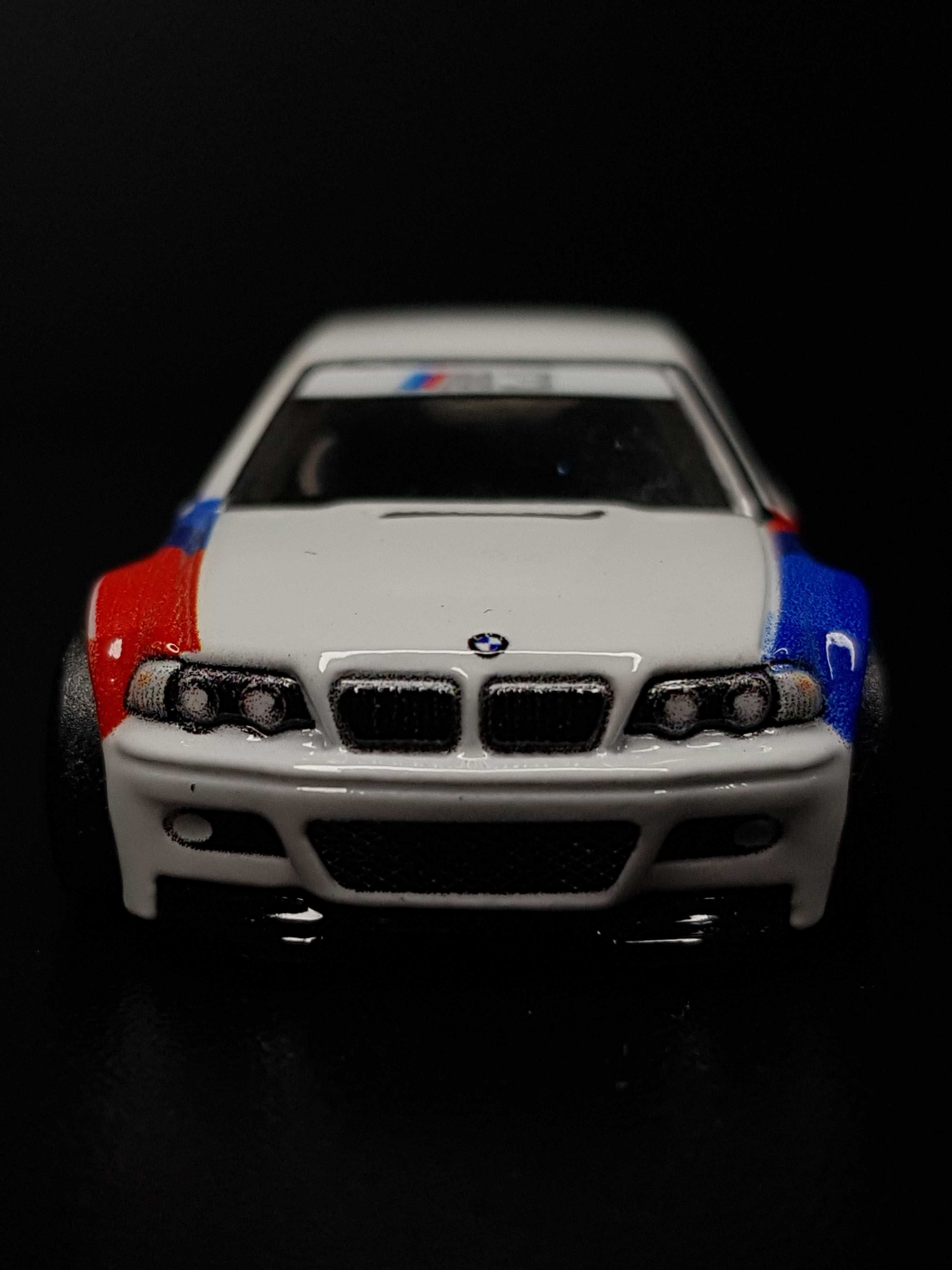 Hot Wheels Premium BMW M3 (E46) z dioramy BMW M Series