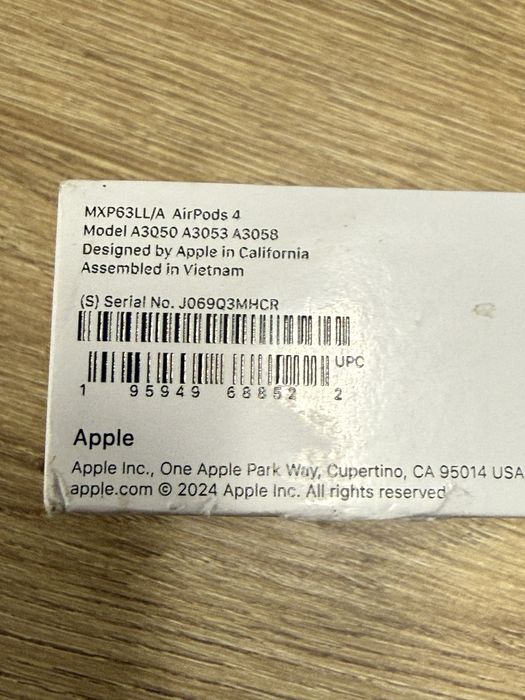 Навушники Apple AirPods 4 (MXP63) 2024