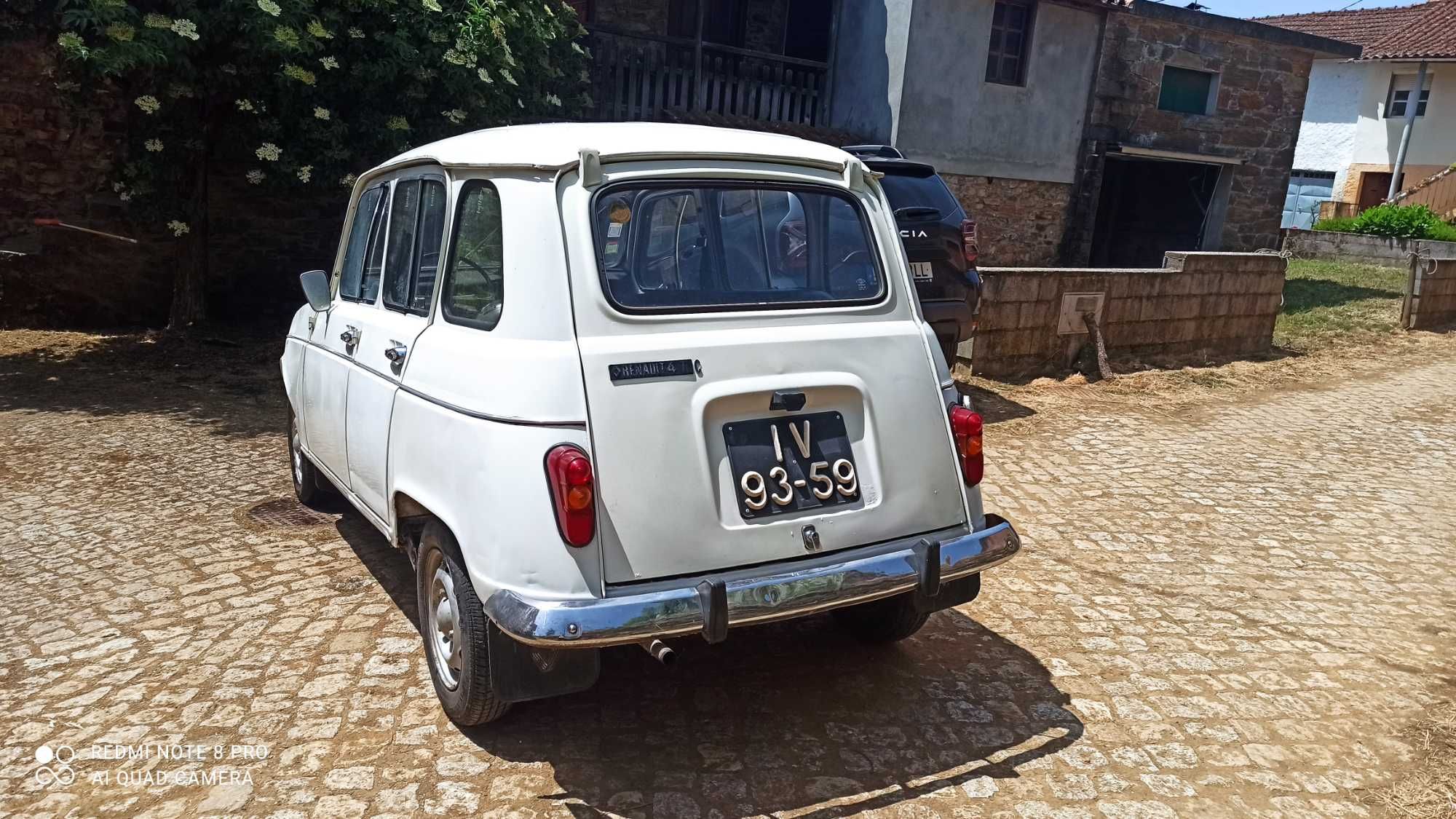 Vende-se Carrinha Renault 4L