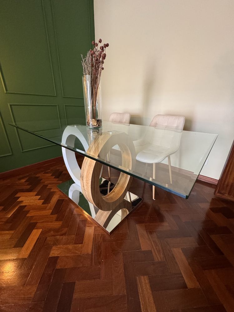 Mesa de jantar de vidro