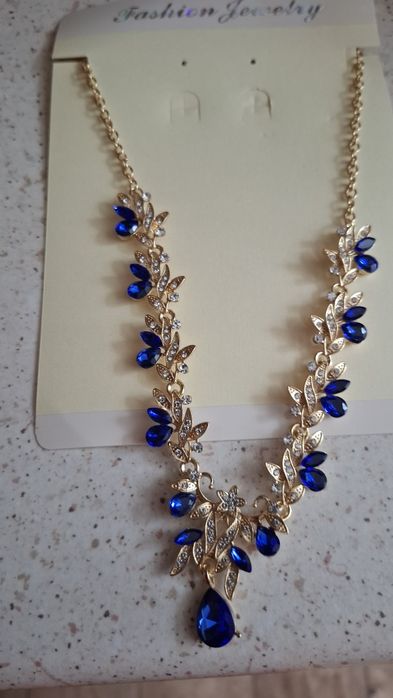 Naszyjnik damski.