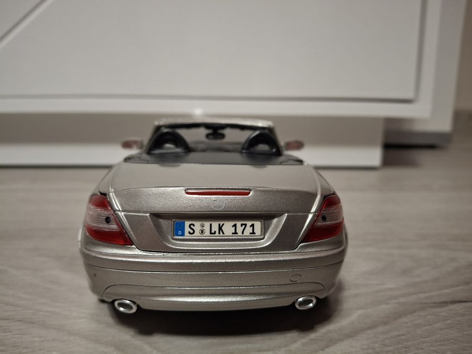 Samochód Kolekcjonerski Mercedes-Benz SLK Maisto 1:18
