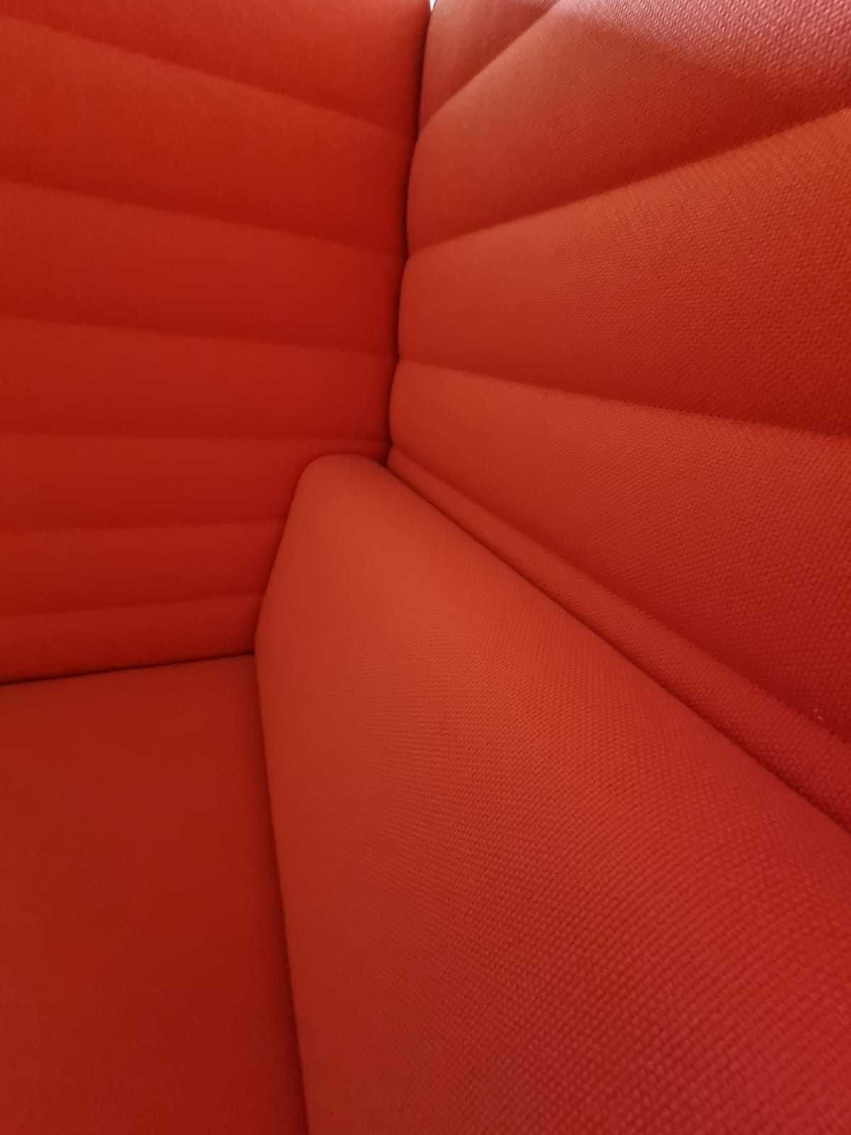 Kanapa sofa 2 osobowa VITRA model Alcove pomarańczowa