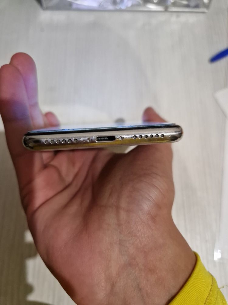 iPhone X 256gb в гарному стані