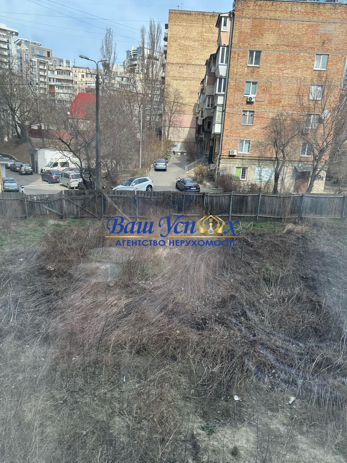 Продаж участка земли под строительство в центре Киева. Печерск.