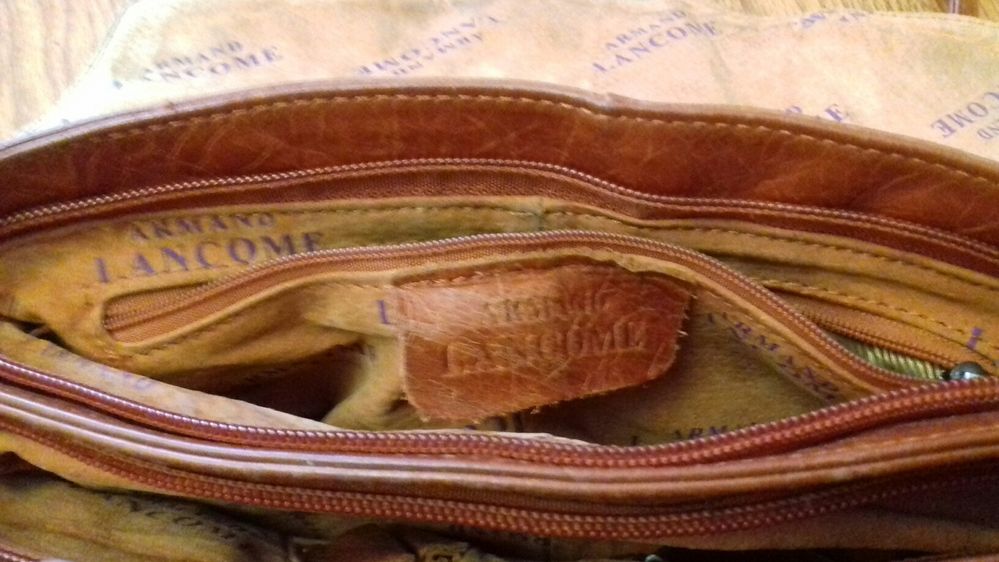 Продам винтажную сумочку-клатч Lancome