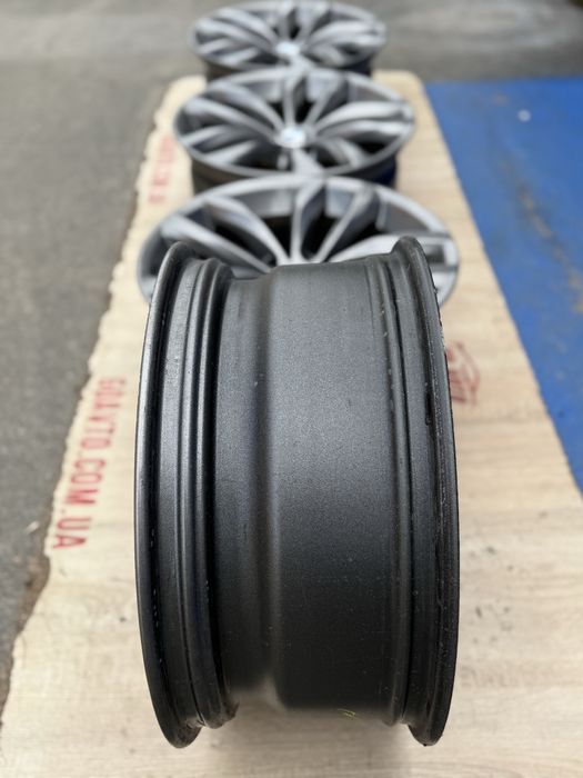 Диски BMW 5/120 R18 ET30 8J 72,6 F10 F30 T5 T6 vivaro trafic goauto