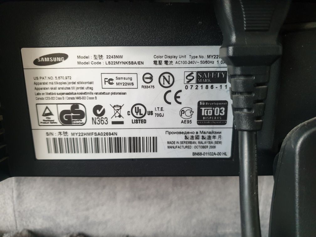 Недорого монитор Samsung 22" диагональ