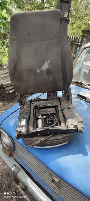 Сидіння пілот під відновлення